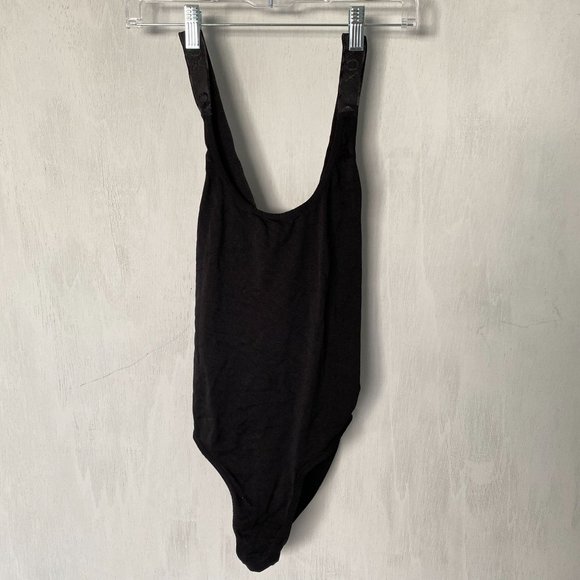 XOXO Black Strap Bodysuit - Picture 2 of 4